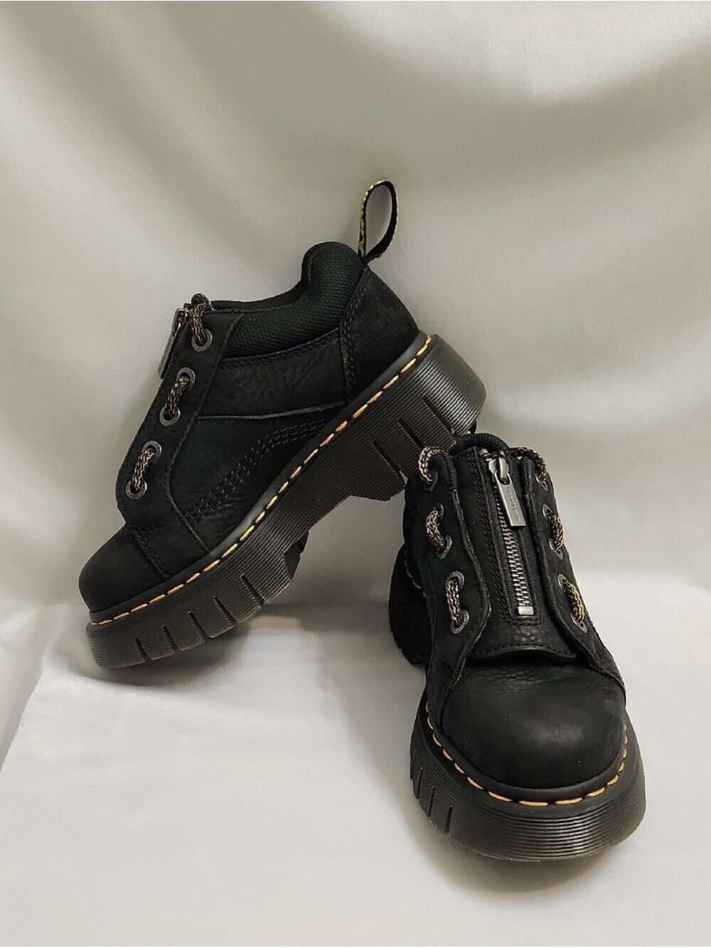 Dr. Martens Woodard Lo Zip Black Leather Shoes (W Size 5) - Picture 3 of 12